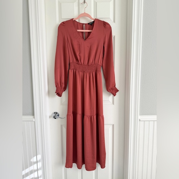Express Satin Texture Tiered Rust Puff Long Sleeve Smock Waist Maxi Dress | XS - Picture 12 of 16